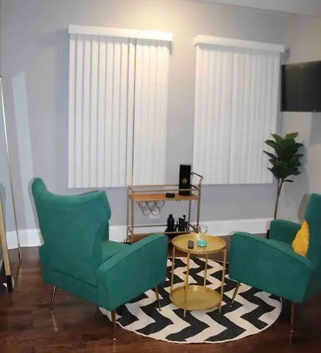 Apartment Upscale Westside Of *