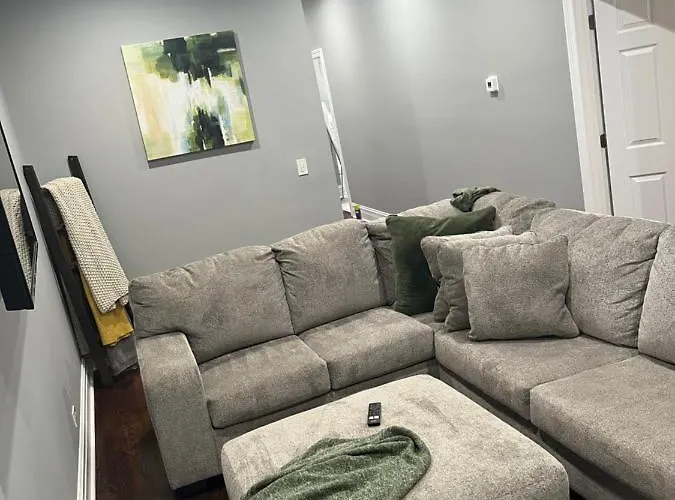 Upscale Westside Of Apartment Chicago